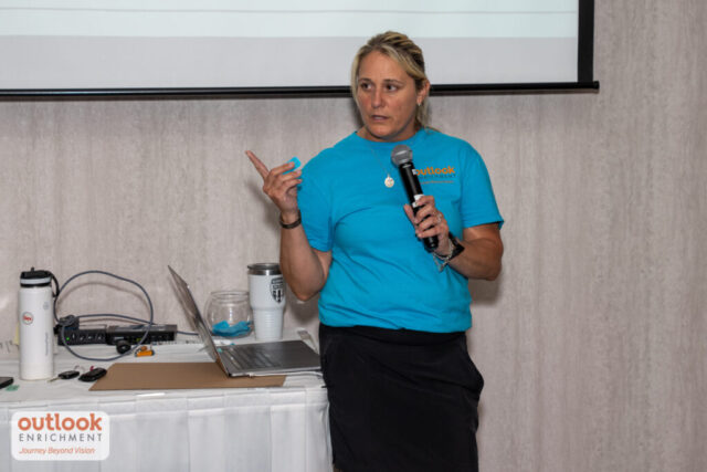 Nina speaking at the banquet.